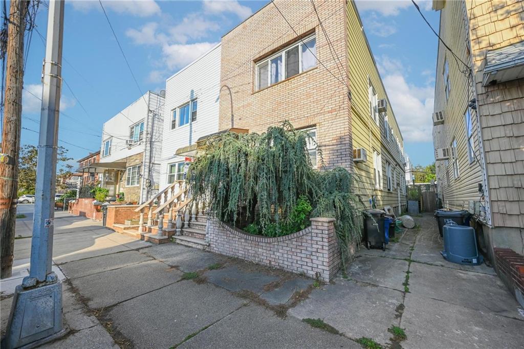 194 Bay 7th Street Dyker Heights Brooklyn NY 11228