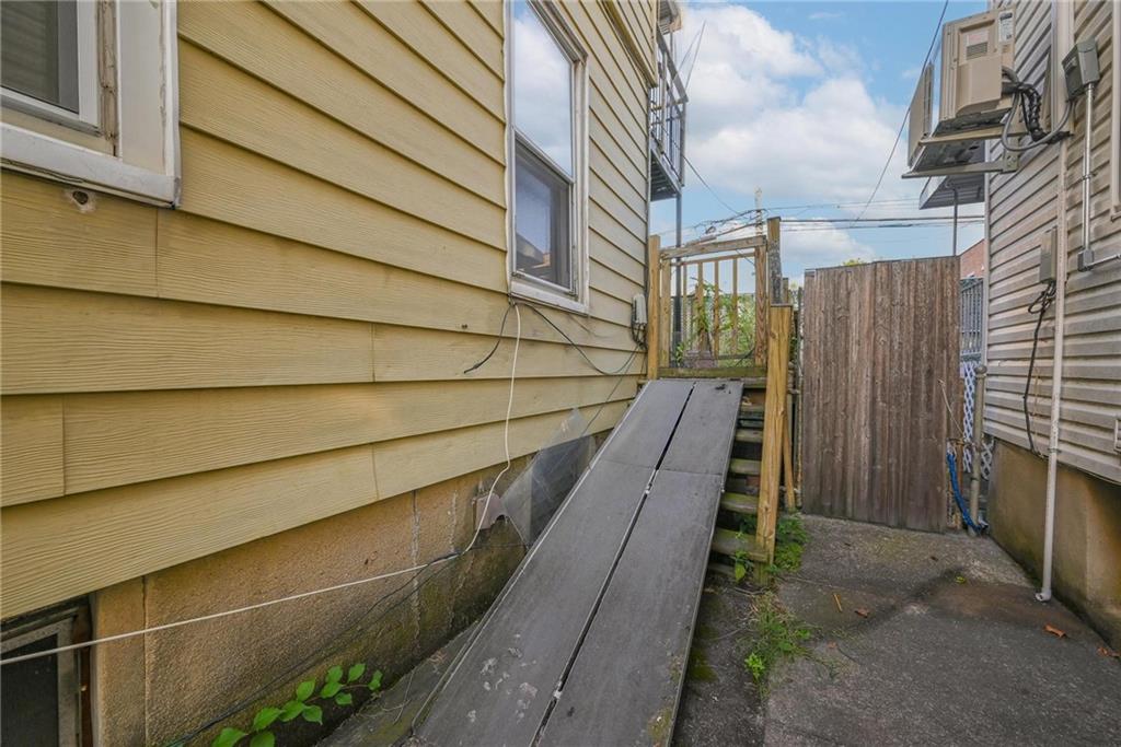 194 Bay 7th Street Dyker Heights Brooklyn NY 11228