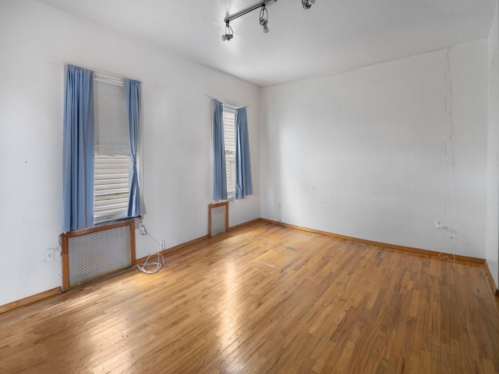 194 Bay 7th Street Dyker Heights Brooklyn NY 11228