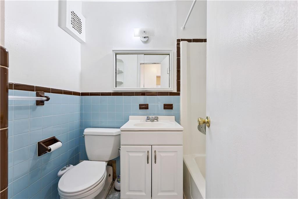 4665 Bedford Avenue Sheepshead Bay Brooklyn NY 11235