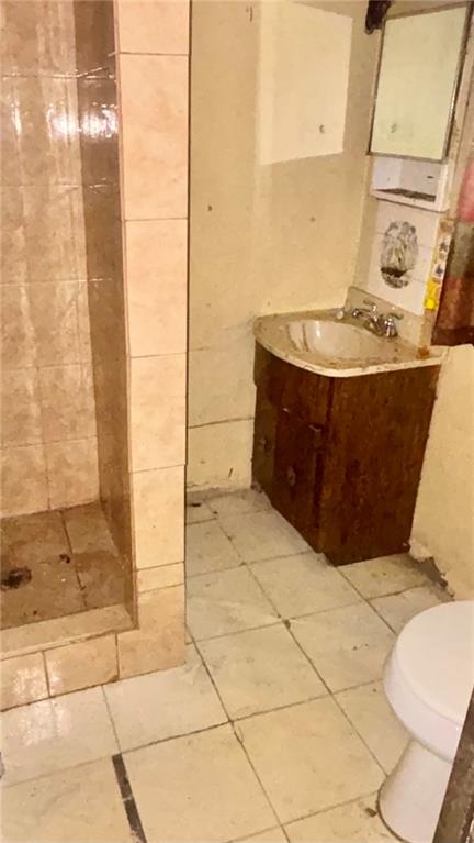 13515 243th Street Rosedale Jamaica NY 11422