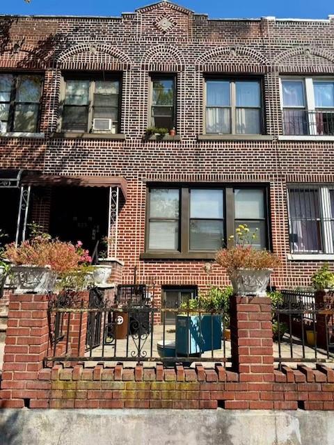 835 50th Street Sunset Park Brooklyn NY 11220