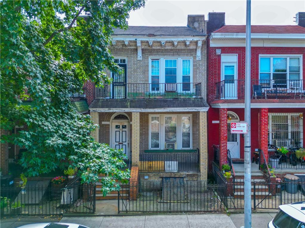 652 61st Street Sunset Park Brooklyn NY 11220