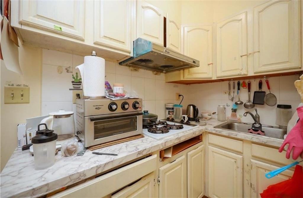 6005 Fort Hamilton Parkway Borough Park Brooklyn NY 11209