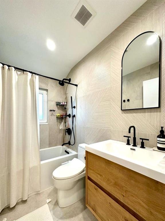 33 Gower Street Castleton Corners Staten Island NY 10314
