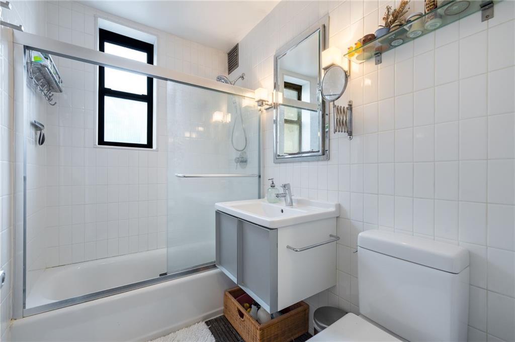 515 East 7th Street Kensington Brooklyn NY 11218