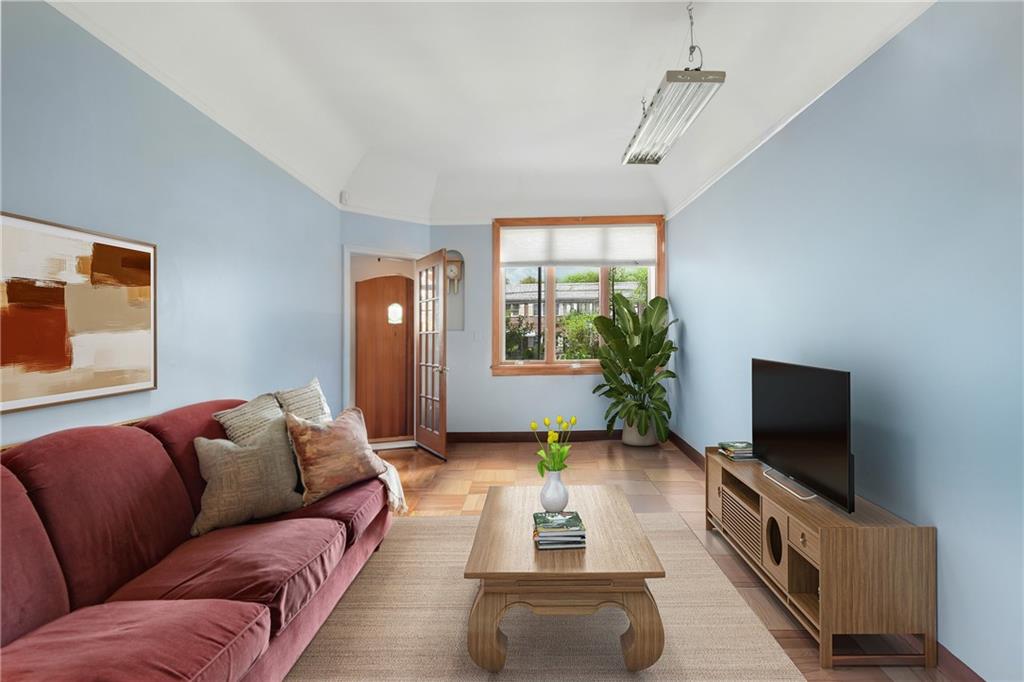 233 Battery Avenue Dyker Heights Brooklyn NY 11228