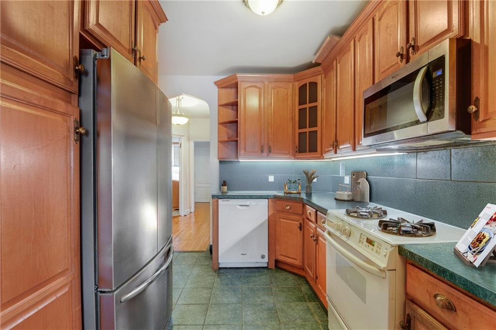 233 Battery Avenue Dyker Heights Brooklyn NY 11228