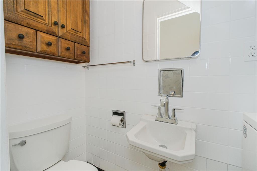 8884 17th Avenue Bensonhurst Brooklyn NY 11214
