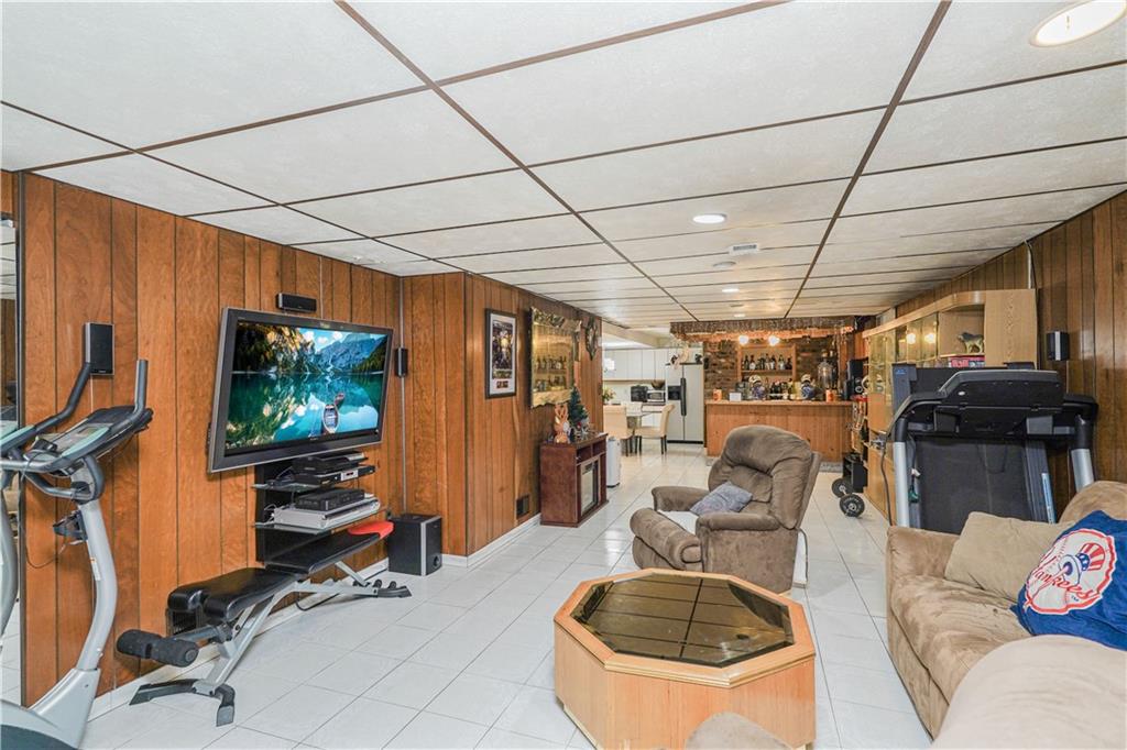 32 Hunton Street Staten Island NY 10304
