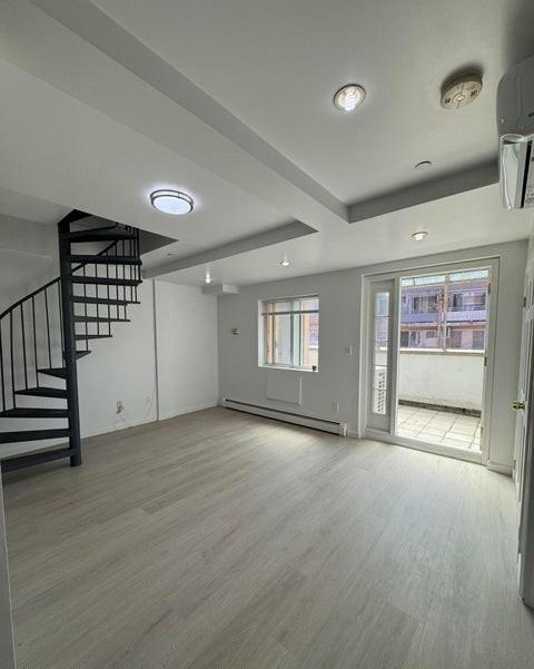 43-18 Robinson Street Flushing Flushing NY 11355