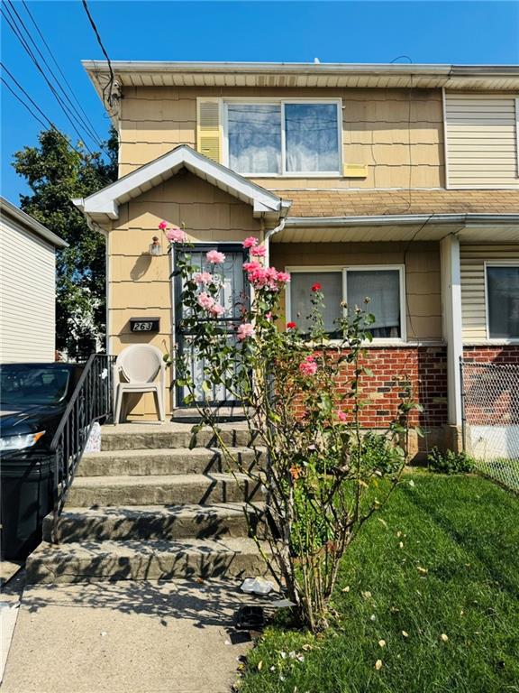 263 Lockman Avenue Mariner's Harbor Staten Island NY 10303