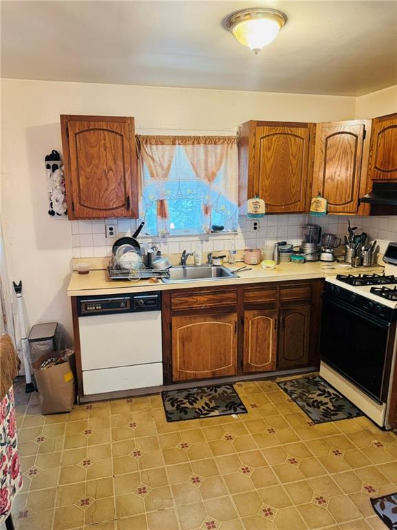 263 Lockman Avenue Mariner's Harbor Staten Island NY 10303
