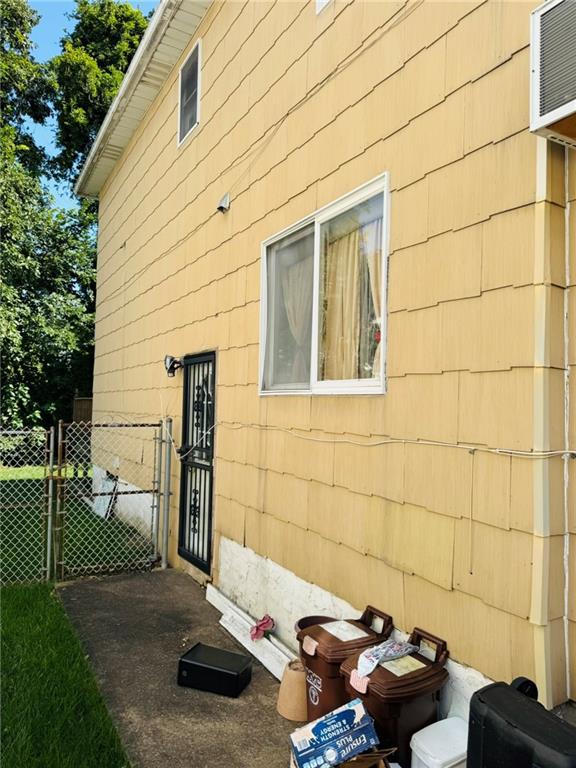 263 Lockman Avenue Mariner's Harbor Staten Island NY 10303