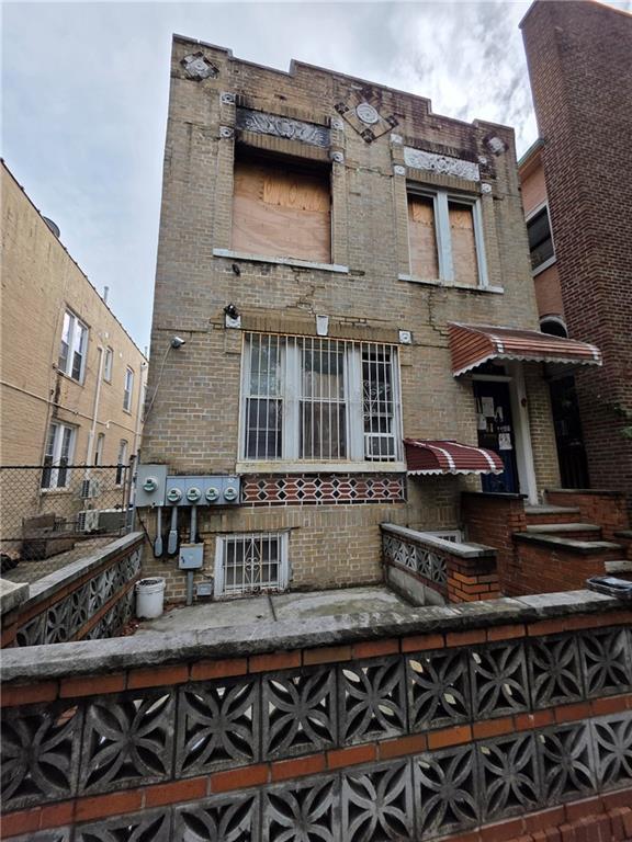 758 44th Street Sunset Park Brooklyn NY 11220