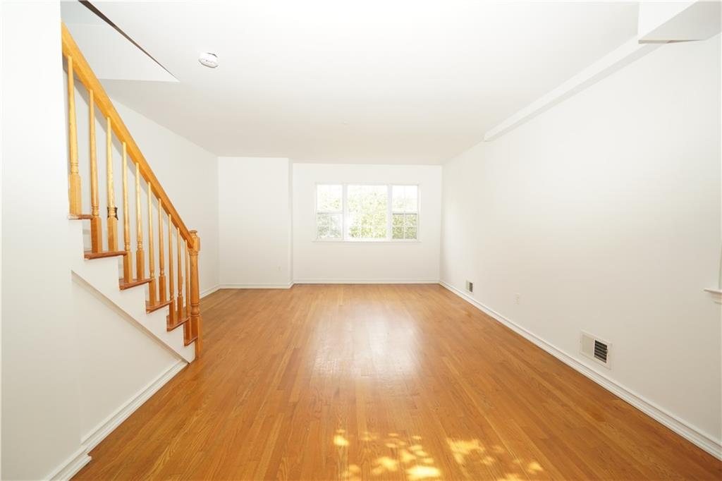 264 Ward Avenue Tompkinsville Staten Island NY 10304