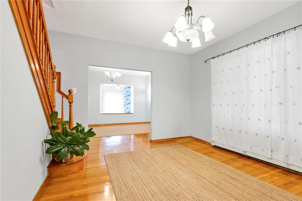 82 West End Avenue Manhattan Beach Brooklyn NY 11235