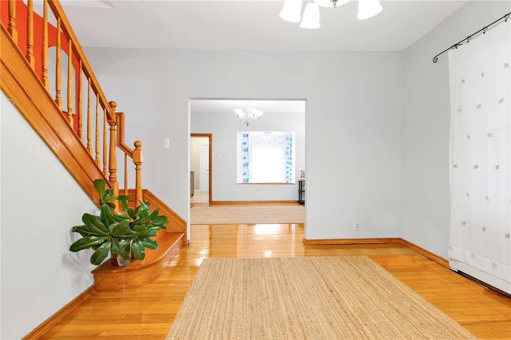 82 West End Avenue Manhattan Beach Brooklyn NY 11235