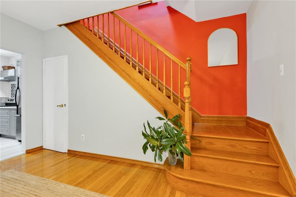 82 West End Avenue Manhattan Beach Brooklyn NY 11235