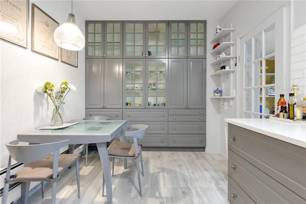 82 West End Avenue Manhattan Beach Brooklyn NY 11235