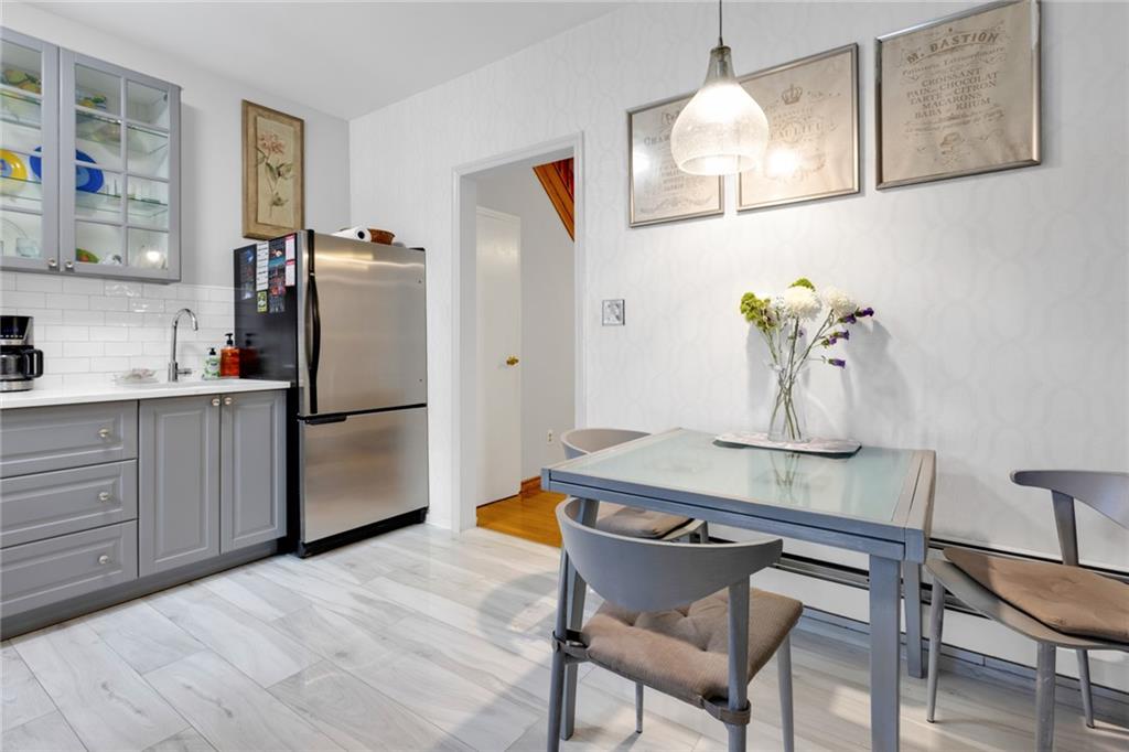 82 West End Avenue Manhattan Beach Brooklyn NY 11235