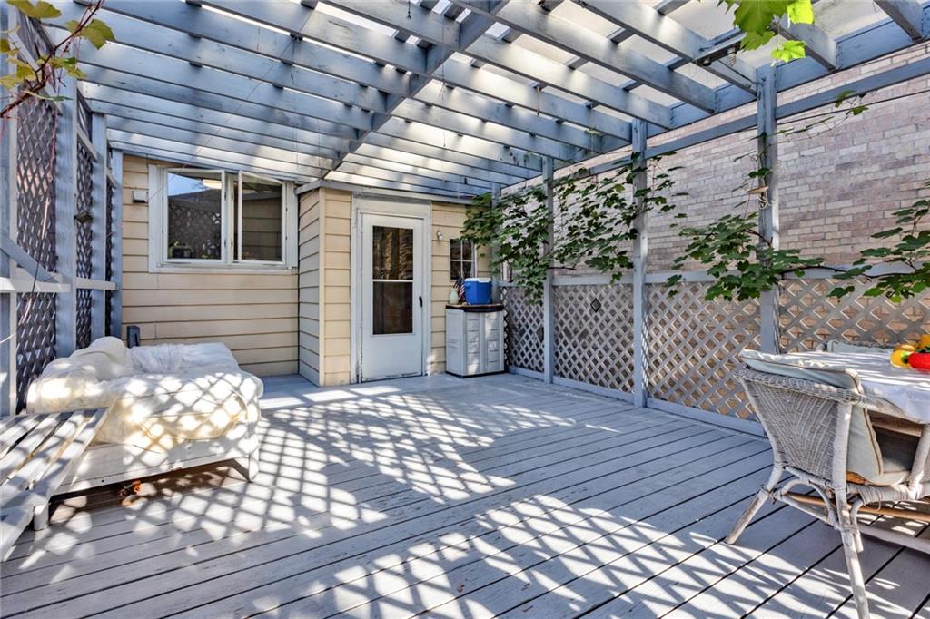 82 West End Avenue Manhattan Beach Brooklyn NY 11235