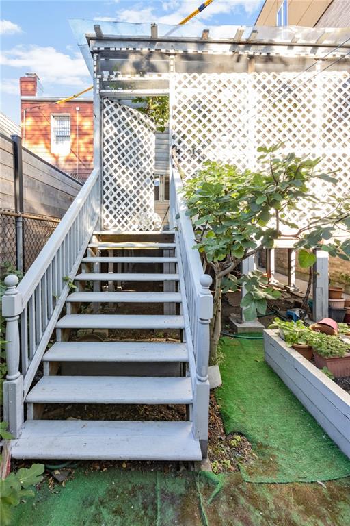 82 West End Avenue Manhattan Beach Brooklyn NY 11235