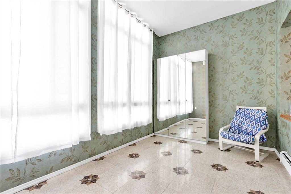 82 West End Avenue Manhattan Beach Brooklyn NY 11235