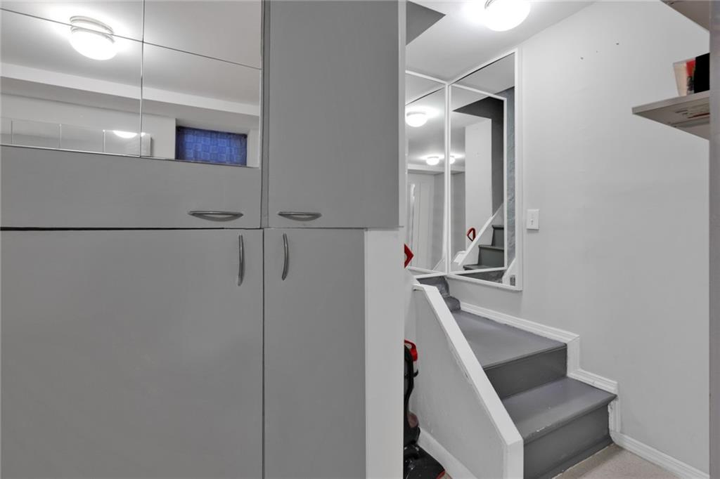 82 West End Avenue Manhattan Beach Brooklyn NY 11235