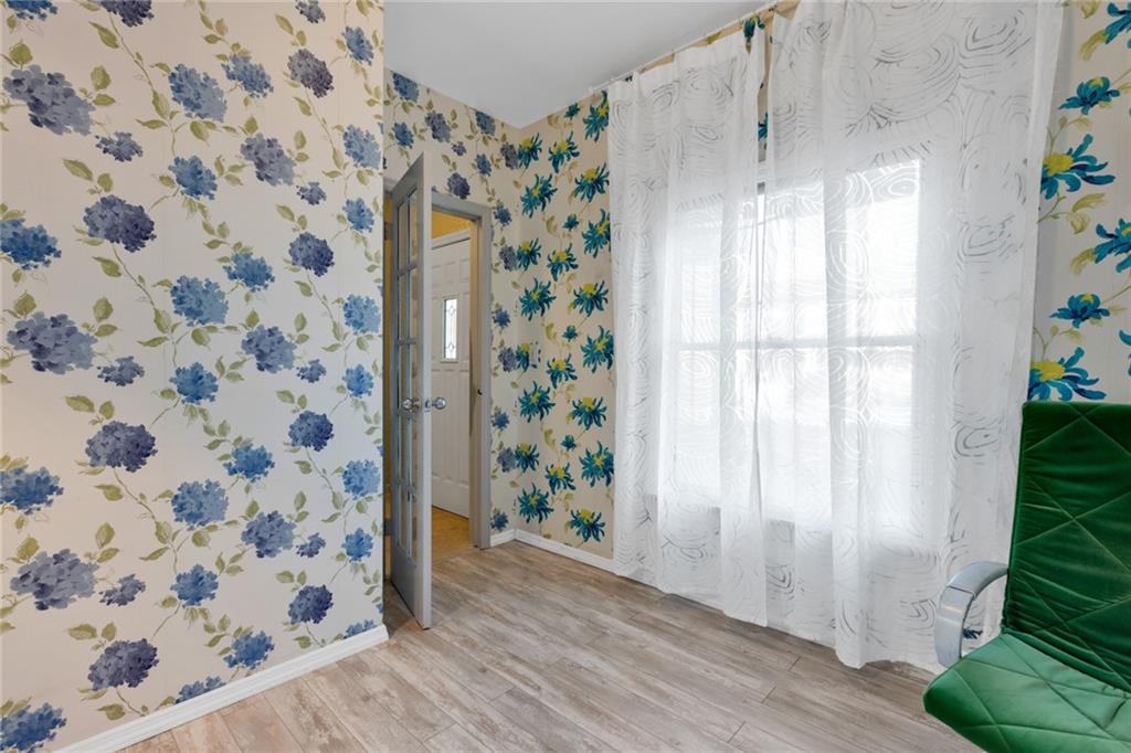 82 West End Avenue Manhattan Beach Brooklyn NY 11235