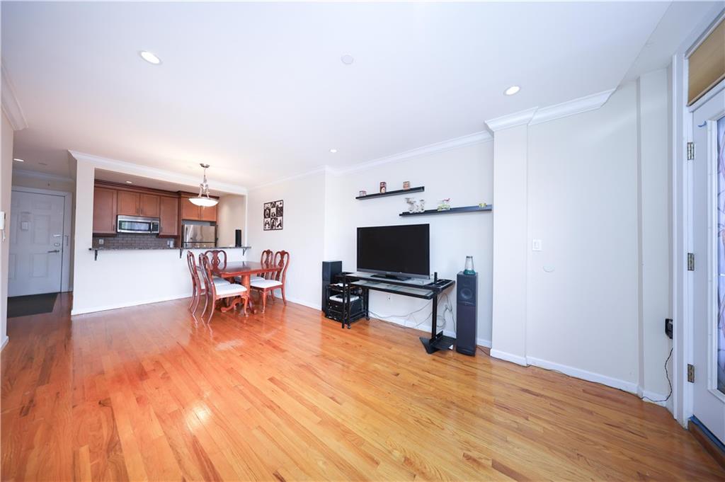 7620 Bay Parkway Bensonhurst Brooklyn NY 11214