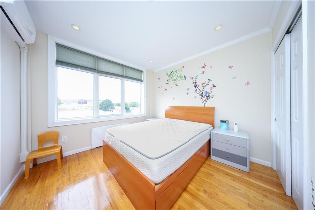 7620 Bay Parkway Bensonhurst Brooklyn NY 11214