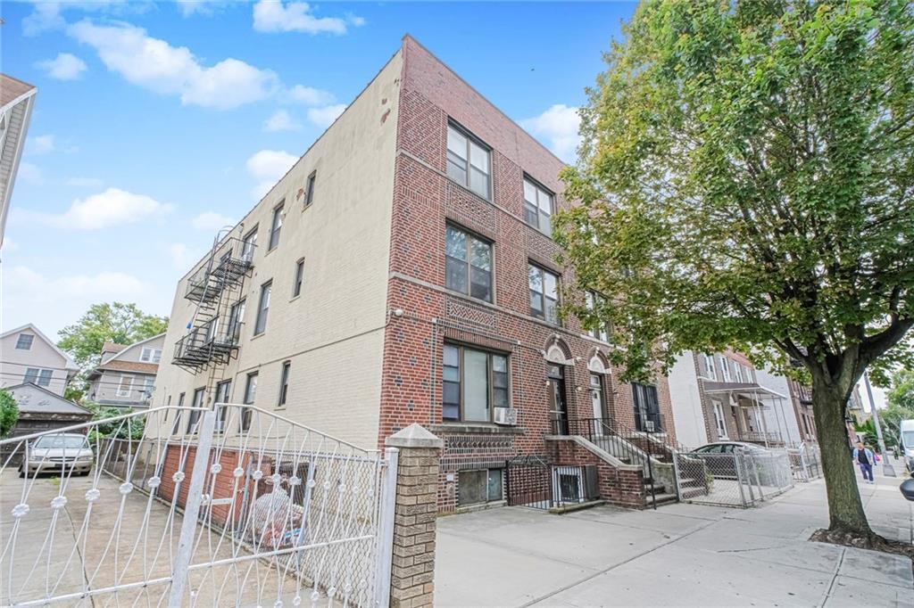 59 Bay 22nd Street Bensonhurst Brooklyn NY 11214