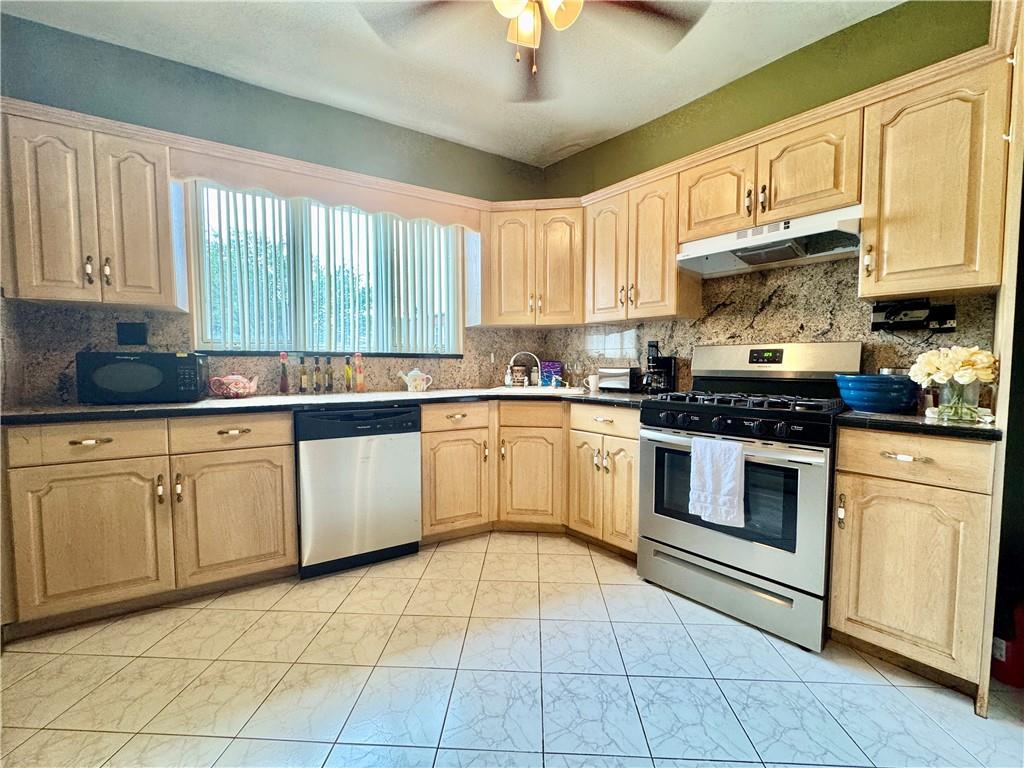 40 Hancock Street Dongan Hills Staten Island NY 10305