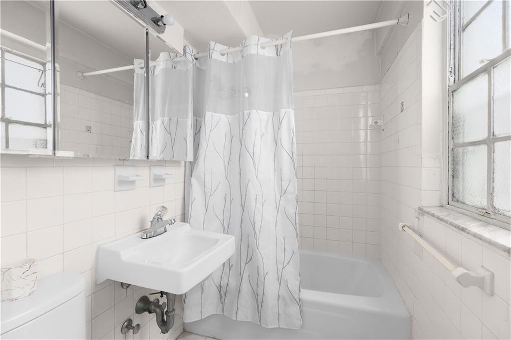 240 East 55th Street Midtown East New York NY 10022