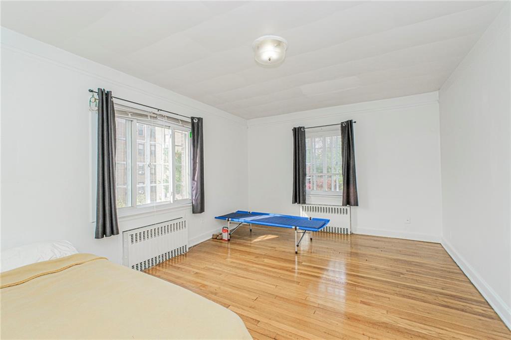 58-62 University Place Silver Lake Staten Island NY 10301