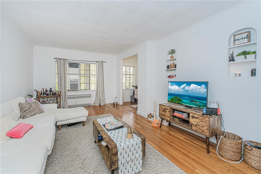 58-62 University Place Silver Lake Staten Island NY 10301