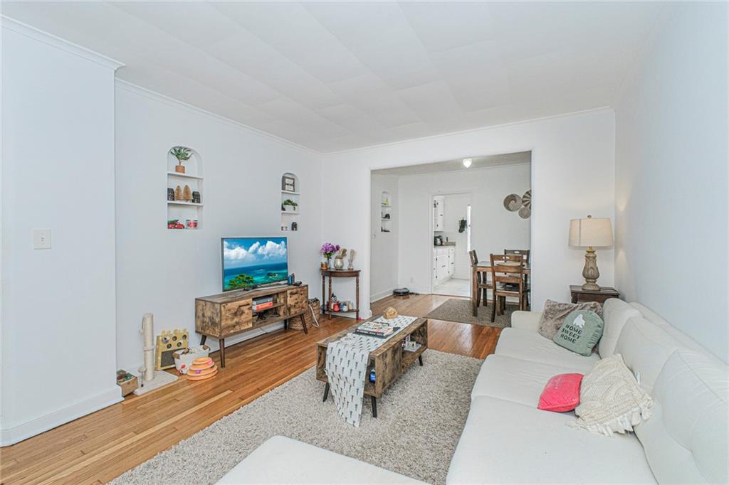 58-62 University Place Silver Lake Staten Island NY 10301