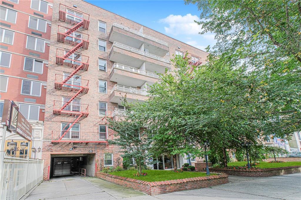 2815 Ocean Parkway Brighton Beach Brooklyn NY 11235