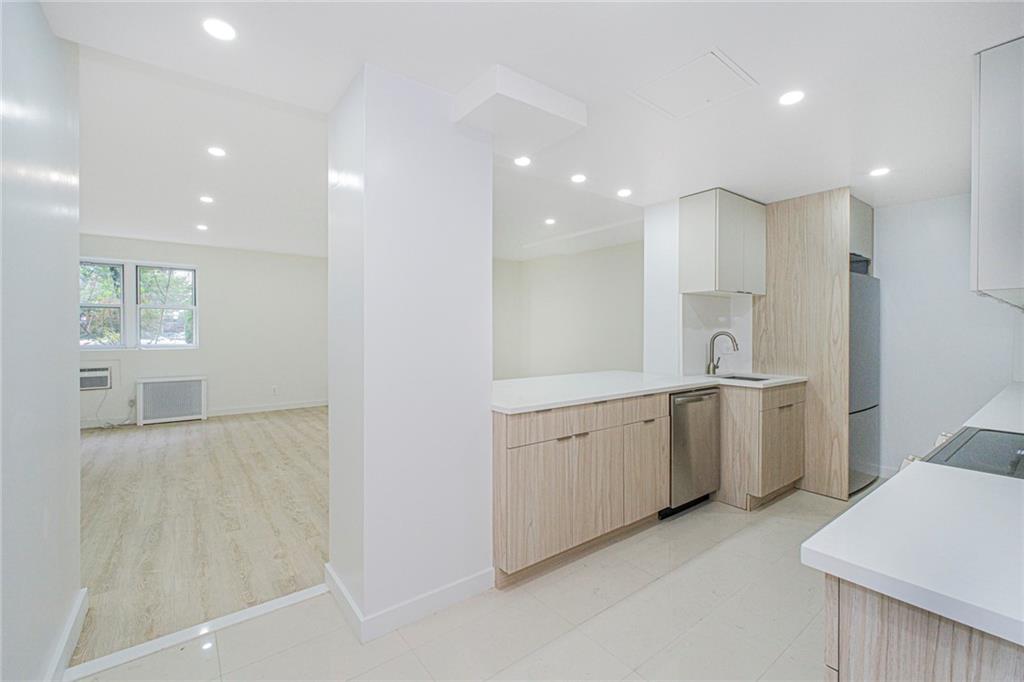 2815 Ocean Parkway Brighton Beach Brooklyn NY 11235