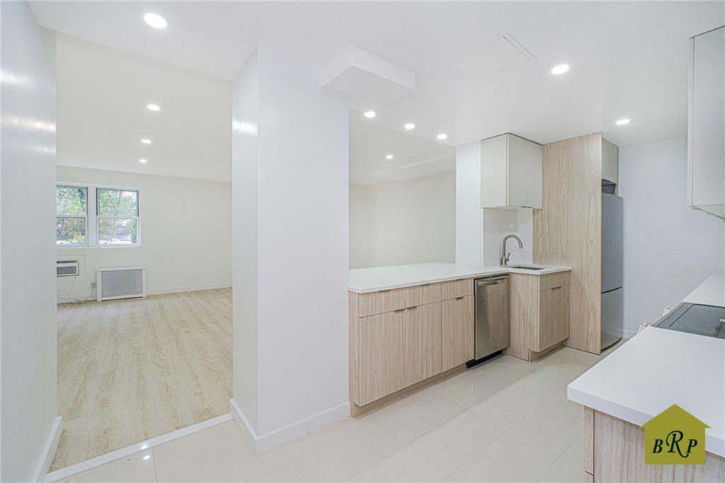 2815 Ocean Parkway Brighton Beach Brooklyn NY 11235