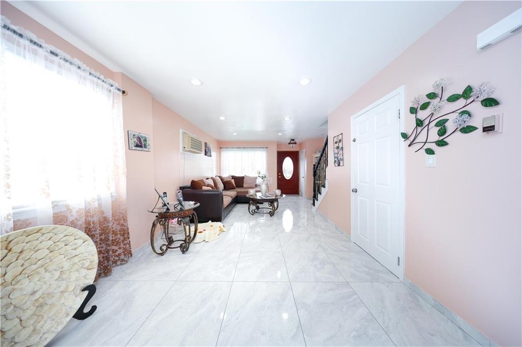 49 Lewiston Street New Springville State Island NY 10314