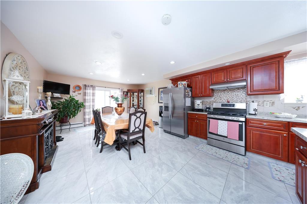 49 Lewiston Street New Springville State Island NY 10314