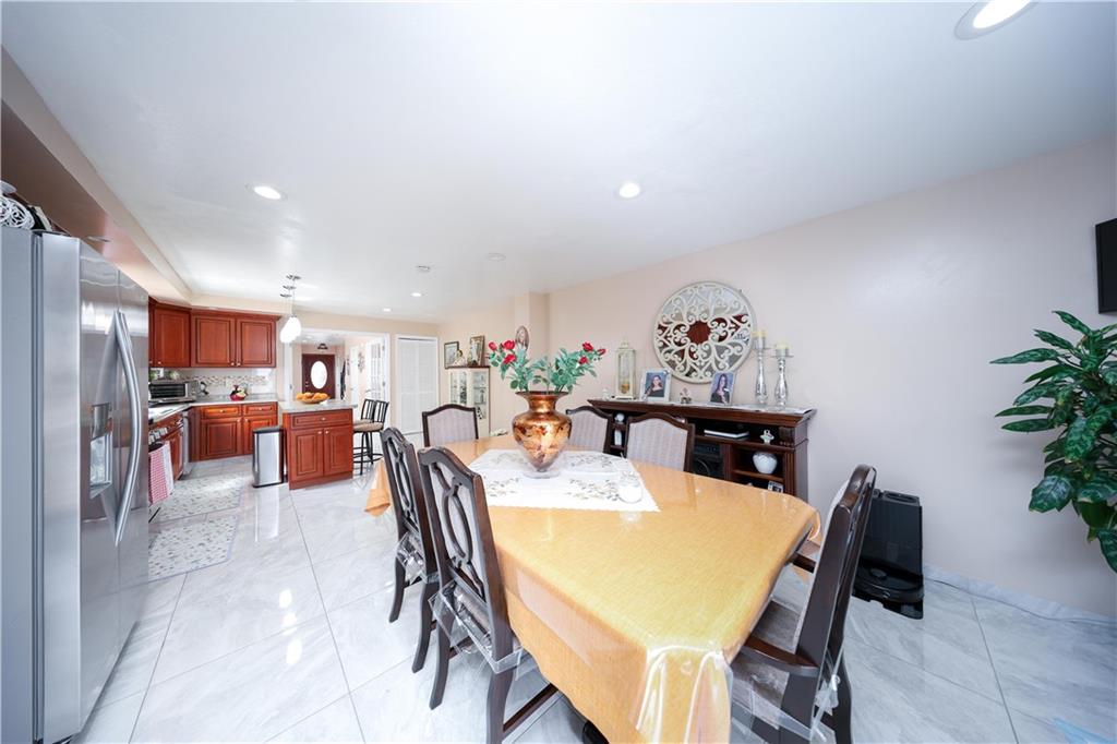 49 Lewiston Street New Springville State Island NY 10314