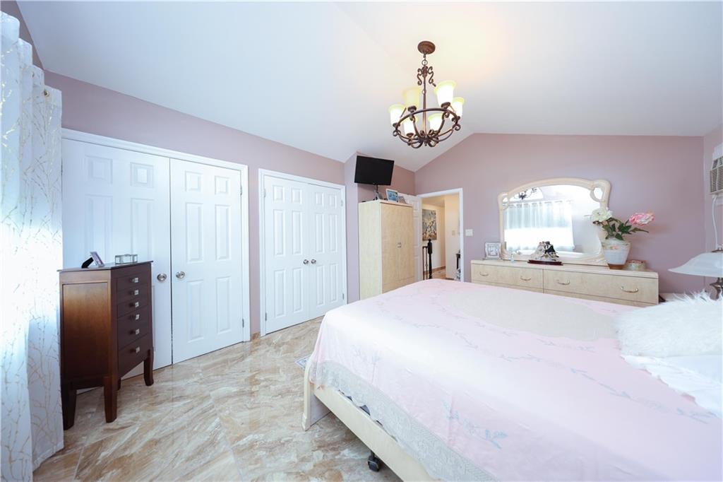 49 Lewiston Street New Springville State Island NY 10314