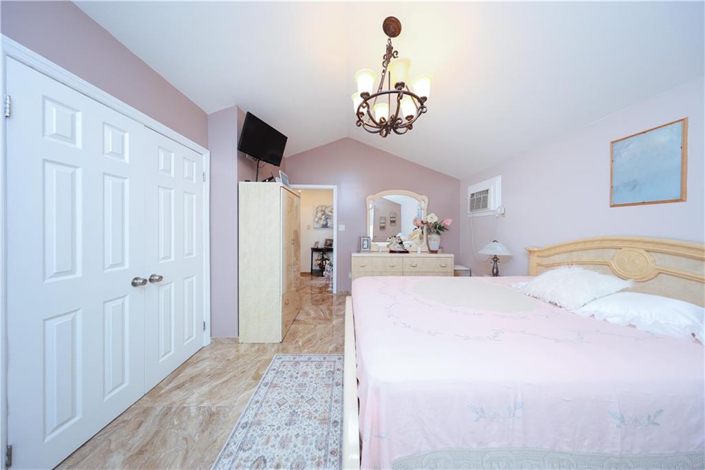 49 Lewiston Street New Springville State Island NY 10314
