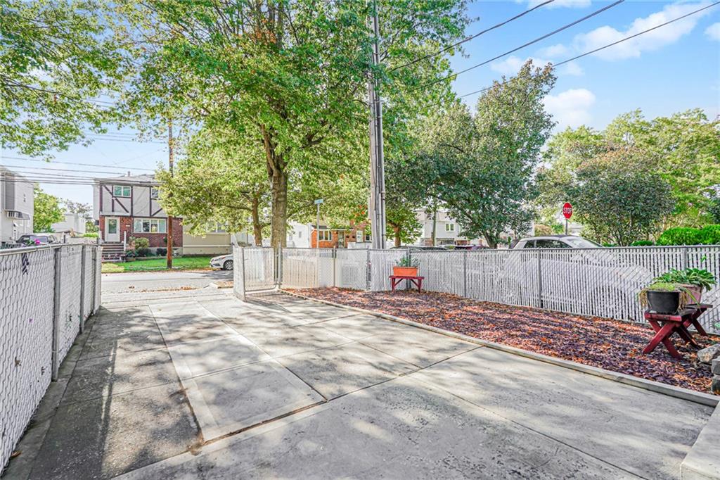 72 Eric Lane Great Kills Staten Island NY 10308