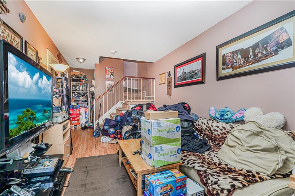 34 Jamie Lane Arden Heights Staten Island NY 10312