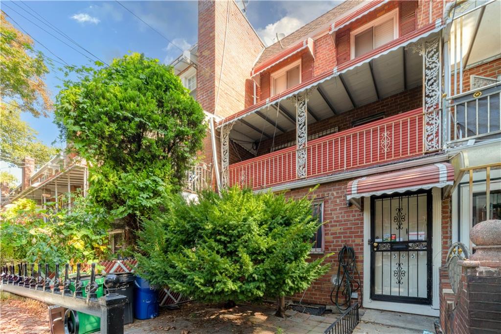565 East 81st Street Canarsie Brooklyn NY 11236