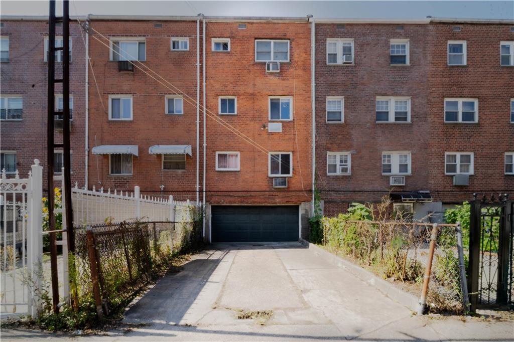 565 East 81st Street Canarsie Brooklyn NY 11236